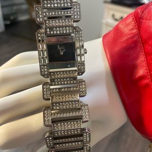 Stunning piece I use as a bracelet. Some stones missing